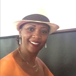 Meet your Posher, Anita